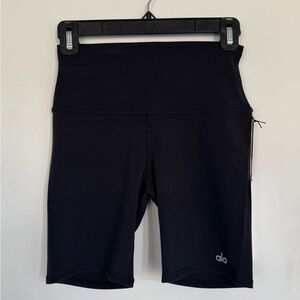ALO Yoga Women's Classic Black Bike Shorts